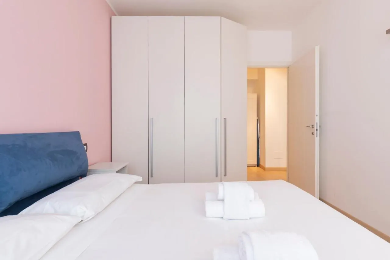 Luxury Apartment Near Bocconi Zamenhof 7 밀라노